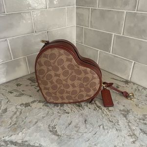 NWOT Canvas Heart Bag
